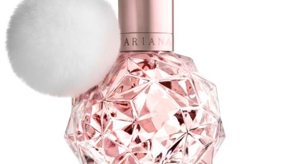 Ariana Grande Ari Eau de Parfum 50ml Spray