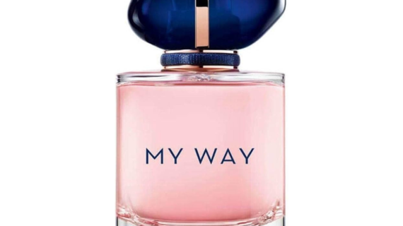 Elegant Giorgio Armani My Way Eau de Parfum 90ml spray bottle showcasing a floral and woody fragrance