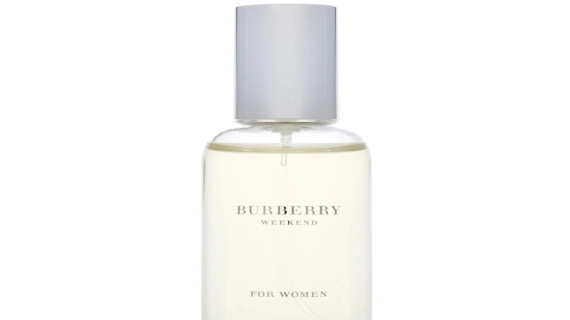 Burberry Weekend Eau de Parfum 30ml Spray - Fresh and vibrant fragrance perfect for casual outings