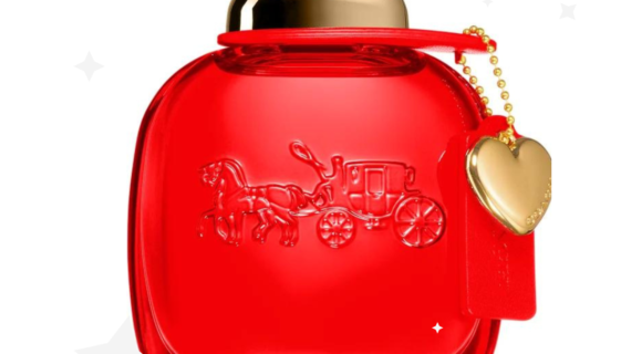 Coach Love Eau de Parfum 90ml Spray: Captivating women's fragrance with floral and fruity notes