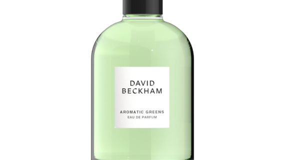 David Beckham Aromatic Greens Eau de Parfum 100ml Spray – a refreshing blend of aromatic notes for a sophisticated