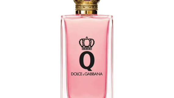 Stylish Dolce & Gabbana Q Eau de Parfum 100ml Spray in an elegant bottle