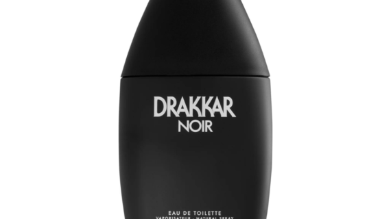 Guy Laroche Drakkar Noir Eau de Toilette 100ml Spray - classic men's fragrance with bold notes of citrus and woody undertones for a timeless scent experience.