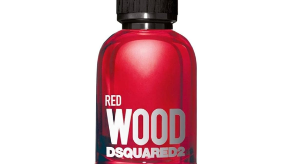 DSquared² Red Wood for Her Eau de Toilette 50ml Spray - a vibrant and alluring fragrance featuring notes of floral and woody accords