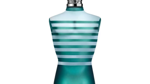 Jean Paul Gaultier Le Male Eau de Toilette 125ml spray offers a bold and captivating fragrance for men