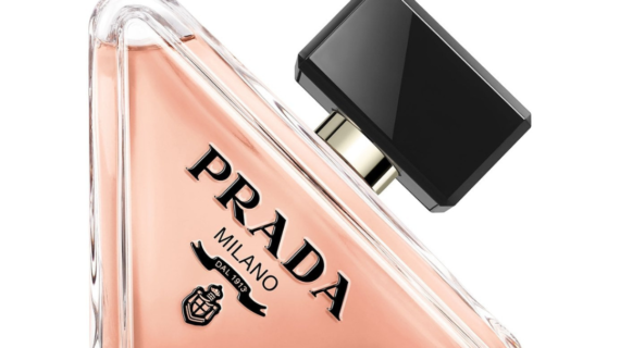 Prada Paradoxe Eau de Parfum 50ml Refillable Spray - A sophisticated fragrance combining notes of floral and amber for an elegant scent experience.