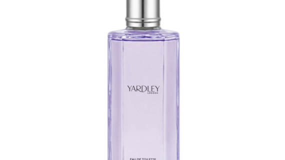 Yardley English Lavender Eau de Toilette 125ml spray bottle showcasing a soothing lavender scent for a refreshing and calming fragrance experience.