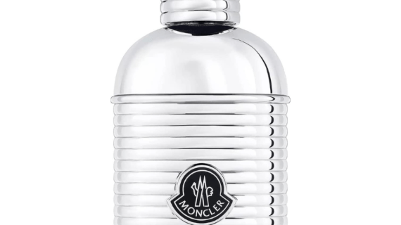 Moncler Pour Homme Eau de Parfum 100ml Spray - Luxurious men's fragrance featuring fresh