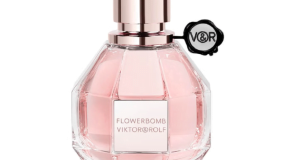 Viktor & Rolf FlowerBomb Eau de Parfum 50ml Spray - a luxurious floral fragrance featuring notes of jasmine