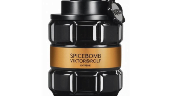 Viktor & Rolf Spicebomb Extreme Eau de Parfum 90ml Spray - a bold and captivating fragrance for men with spicy notes