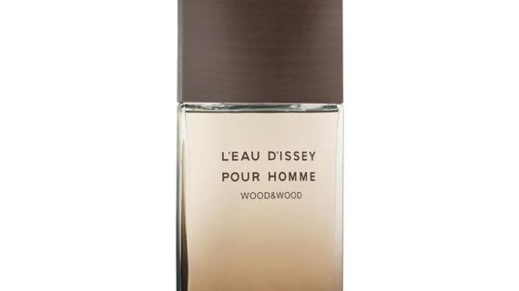 Issey Miyake L'Eau d'Issey Pour Homme Wood & Wood Eau de Parfum Intense 50ml Spray - invigorating fragrance with woody notes for a captivating scent experience.