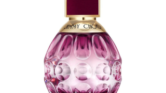 Jimmy Choo Fever Eau de Parfum 40ml Spray – A seductive floral fragrance for women with notes of vanilla and rich fruits