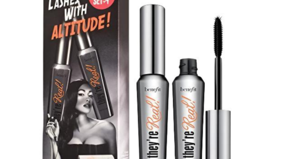 Benefit Lashes With Altitude Gift Set featuring 2 x 8.5g They're Real Mascara in Jet Black