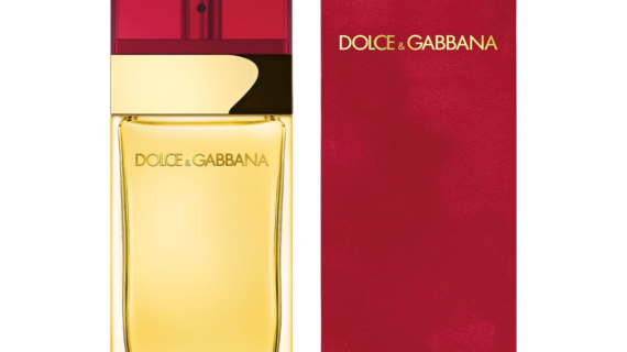 Explore the elegant scent of Dolce & Gabbana Femme Eau de Toilette 100ml Spray