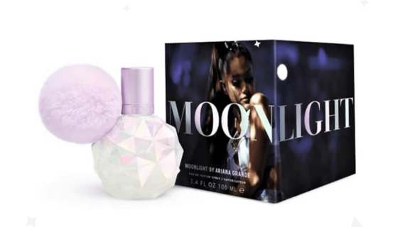 Ariana Grande Moonlight Eau de Parfum 100ml Spray offers a dreamy blend of floral and fruity notes