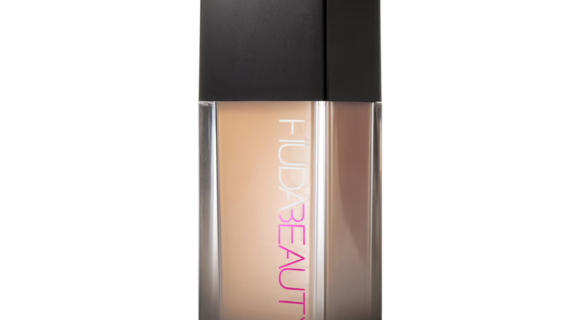 Shop Huda Beauty #FauxFilter Luminous Matte Foundation in shade 230N Macaroon