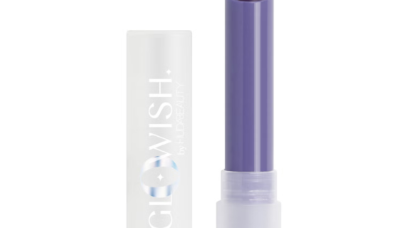 Hydrating Huda Beauty GloWish Super Jelly Lip Balm in 2.5g with Blueberry flavor